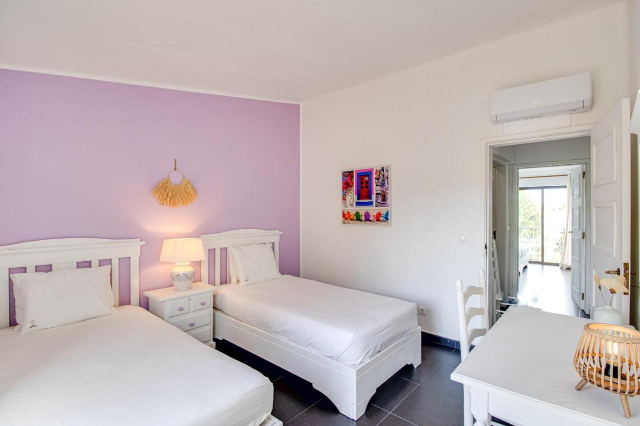 Appartement Seaside Retreat With Pool, Ac, And Fast Wi-fi