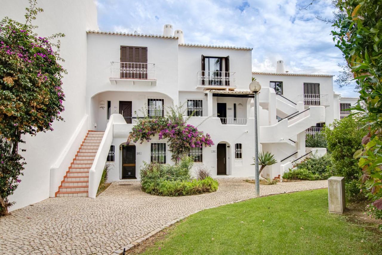 Seaside Retreat With Pool, Ac, And Fast Wi-fi Appartement